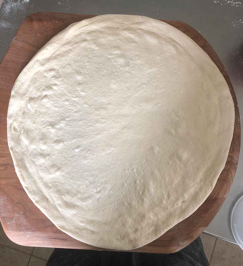 A stretched and untopped dough.